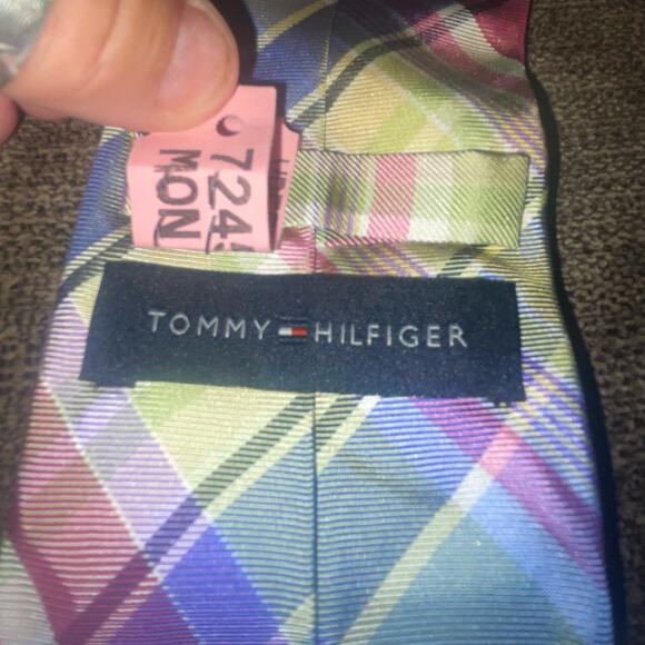 Tommy Hilfiger Men's Tie Plaid Yellow Red Blue Pattern Formal Necktie - Picture 10 of 10